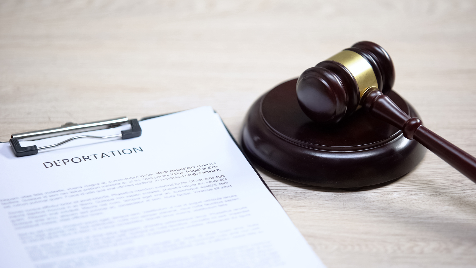 Can you get deported for no reason under US law?